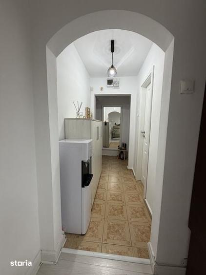 Apartament cu 3 camere semidecomandat în Gării