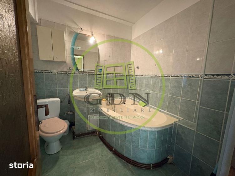 Apartament 3 camere, decomandat, 72mp, cartier 1 Mai, zona Scoala 36 - 2