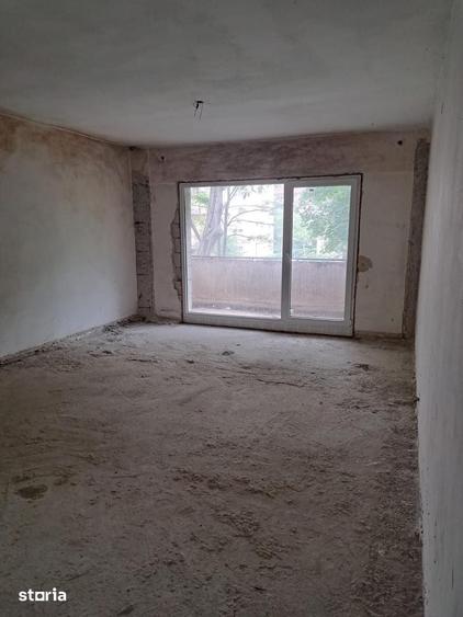 Apartament cu 2 camere decomandat în Carpați 2