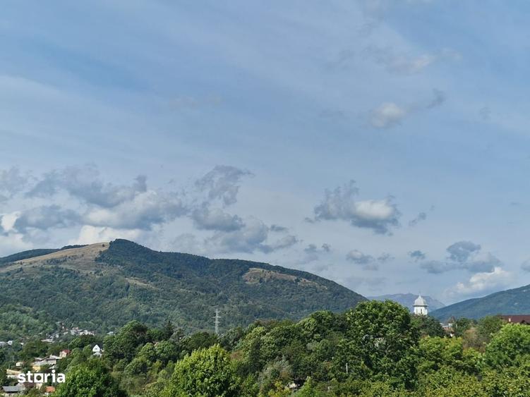 Casă cu 4 camere în Comarnic