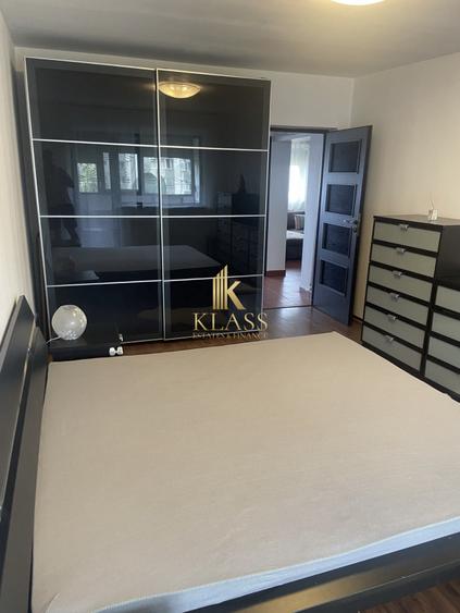 Apartament cu 3 camere decomandat, mobilat în Victoriei