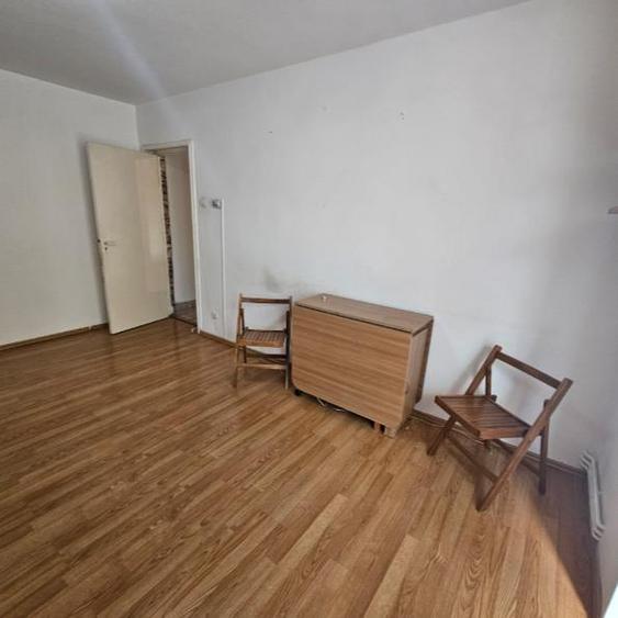 Inchiriere apartament 2 camere ,etajul 1 , zona Garii - 11