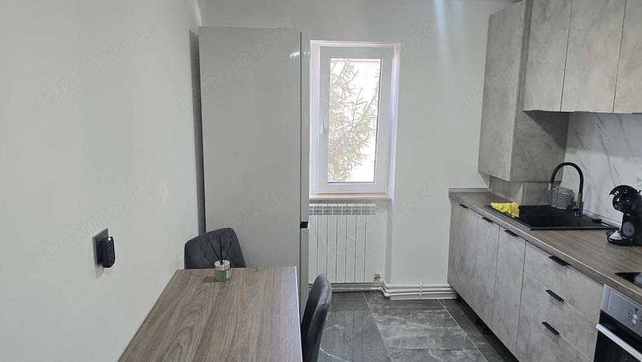 Apartament cu 2 camere semidecomandat în Zamfirescu