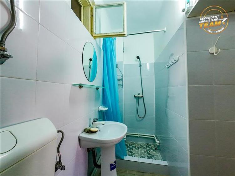Casă individuală cu 2 camere cu Garaj în Exterior Est