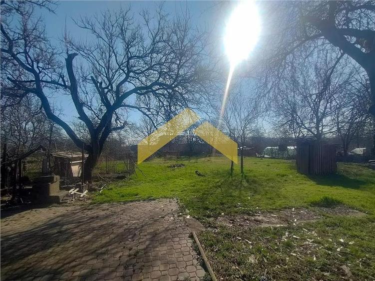Casă individuală cu 2 camere cu Teren 1501 Mp în Săvârșin