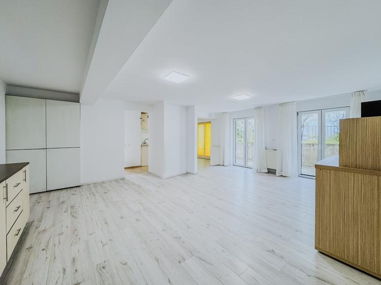 Apartament cu 2 camere semidecomandat, mobilat în Zorilor