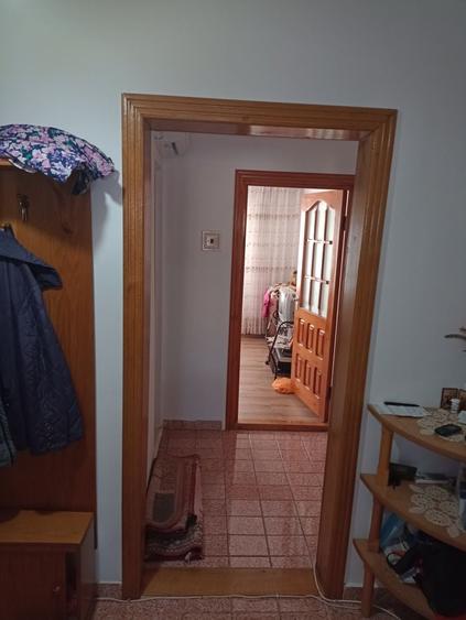 Apartament cu 3 camere decomandat în Sud