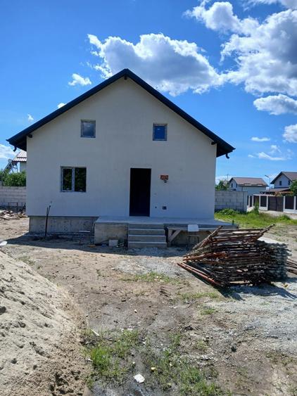 Casă cu 4 camere în Buturugeni