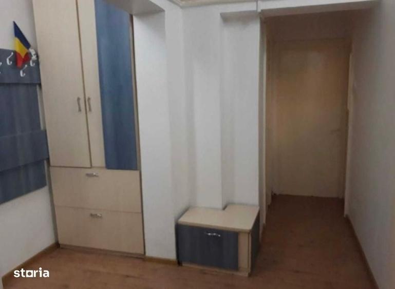 Apartament cu 2 camere decomandat în Nicolina