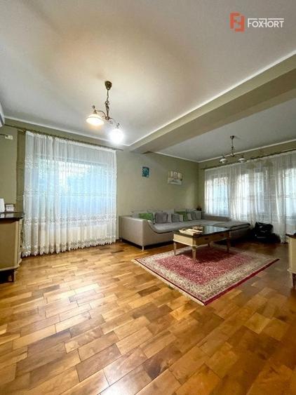 Casă individuală cu 4 camere cu Canalizare în Giroc