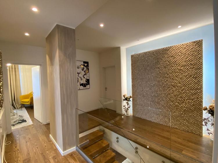 Casă individuală cu 5 camere cu Piscina în Iancu Nicolae