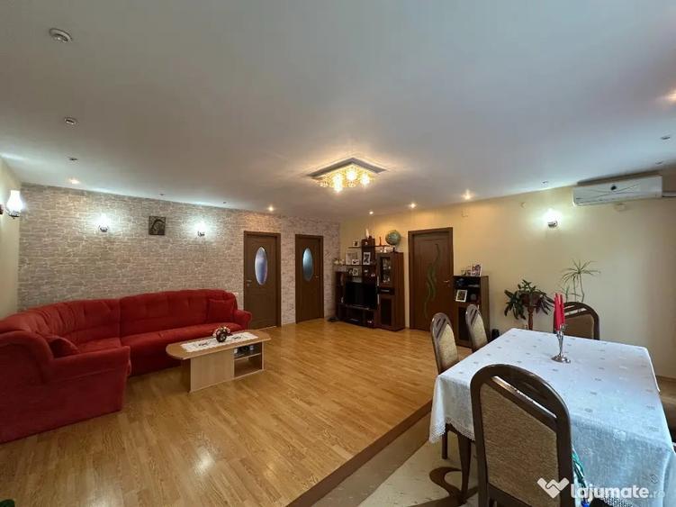 Casă cu 6 camere cu Teren 2250 Mp în Fulga
