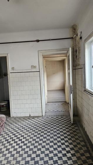 Casă individuală cu 10 camere cu Canalizare în Matei Voievod