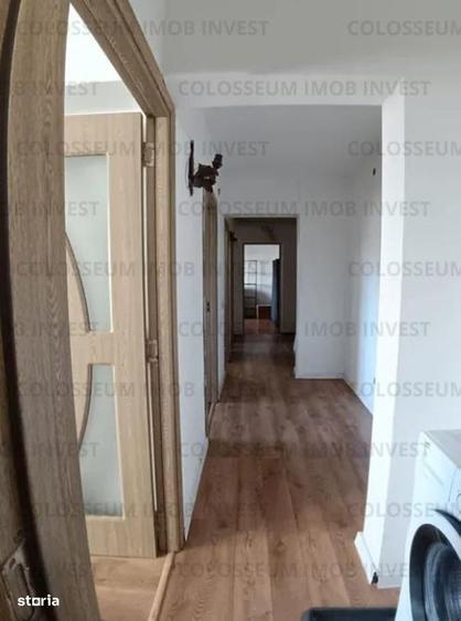 Apartament cu 3 camere decomandat în Răcădău