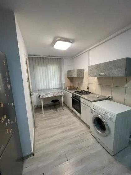 Apartament cu 2 camere semidecomandat în Gheorghe Lazăr