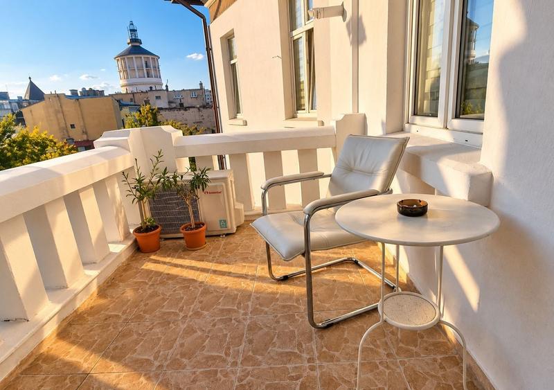 Apartament cu 5 camere decomandat în Pache Protopopescu