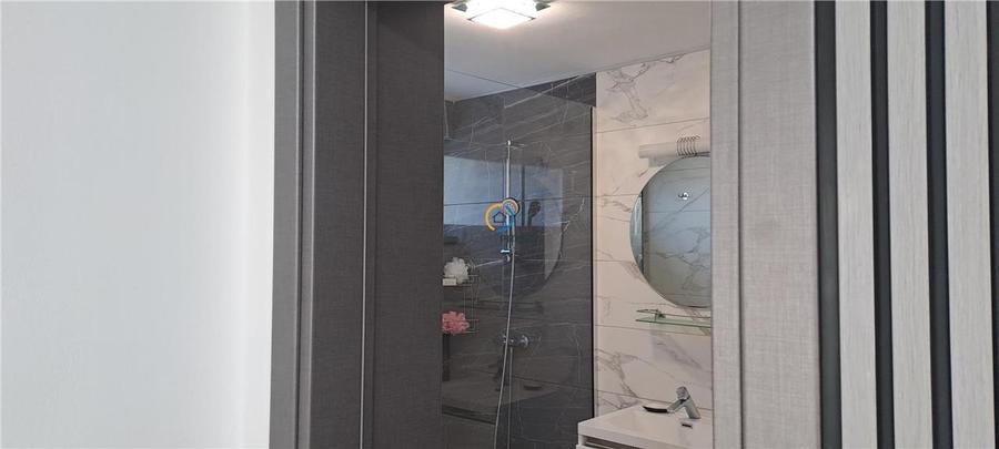 Casă individuală cu 5 camere cu Teren 700 Mp în Lăbușești