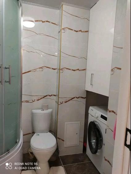 Garsonieră decomandată în Romană