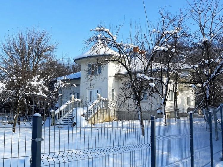 Casă individuală cu 3 camere cu Canalizare în Stâncești