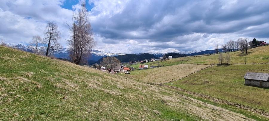 Teren Construcții intravilan de 8487 mp, în Fundata
