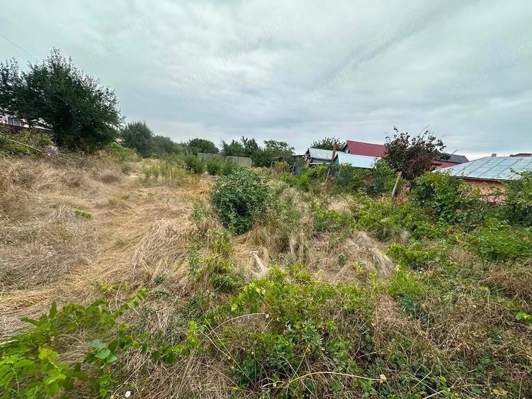 Teren de 827 mp, în Central