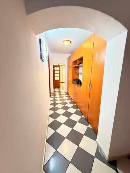 Apartament cu 3 camere decomandat, mobilat în Calea Călărașilor