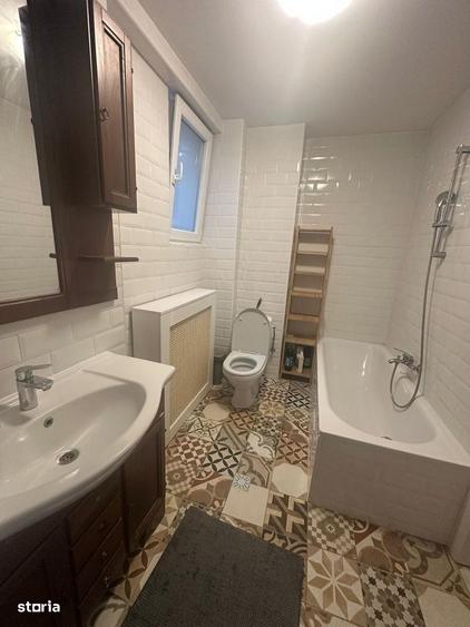 Apartament cu 3 camere semidecomandat, mobilat în Sala Palatului