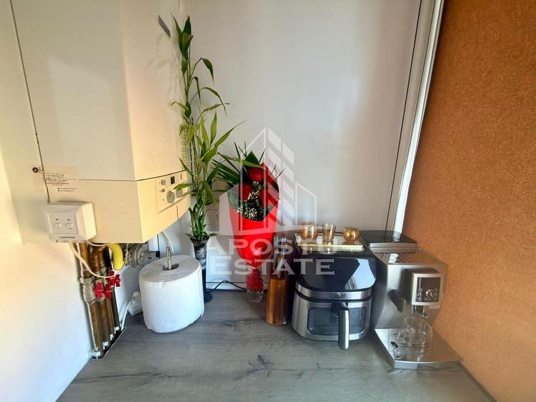 Apartament cu 3 camere decomandat, mobilat în Lipovei