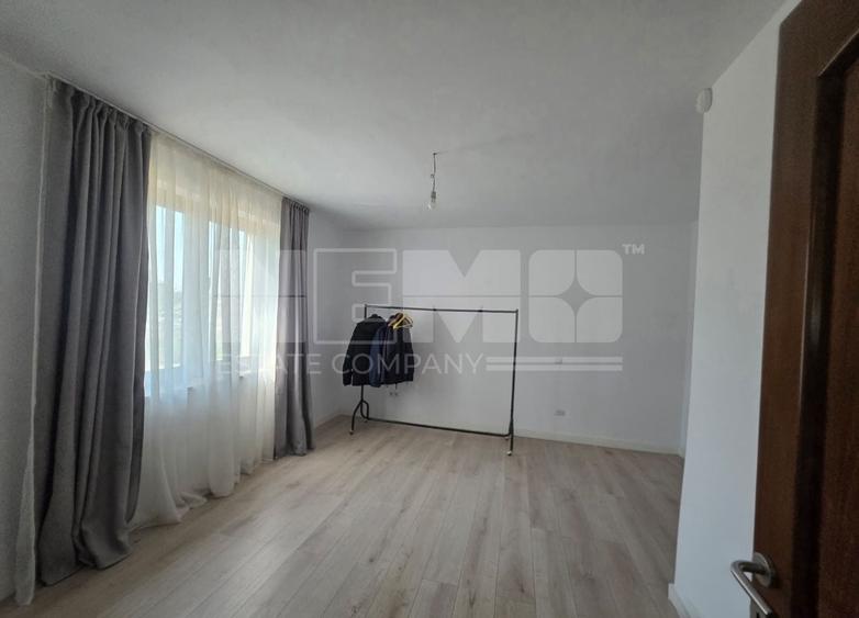 Casă individuală cu 5 camere cu Canalizare în Dumbrăveni