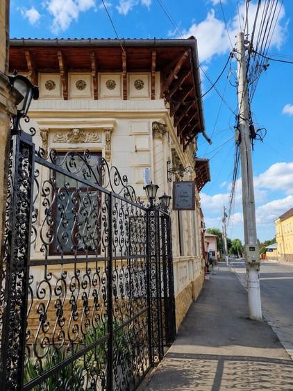Casă cu 4 camere în Central