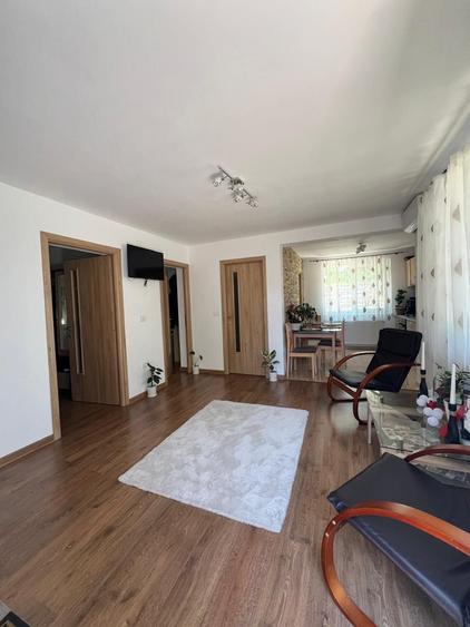 Casă cu 2 camere cu Teren 300 Mp în Central
