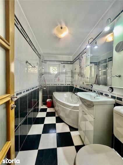 Apartament cu 3 camere decomandat, mobilat în Nerva Traian