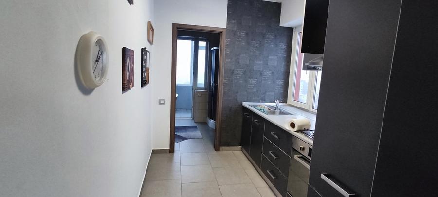 Apartament cu 2 camere decomandat, mobilat în Văcăresti