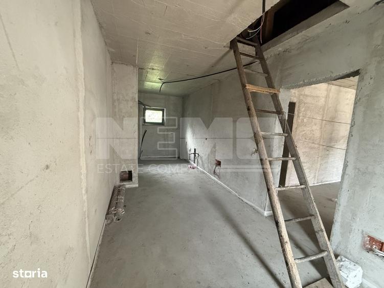 Casă cu 4 camere în Costișa