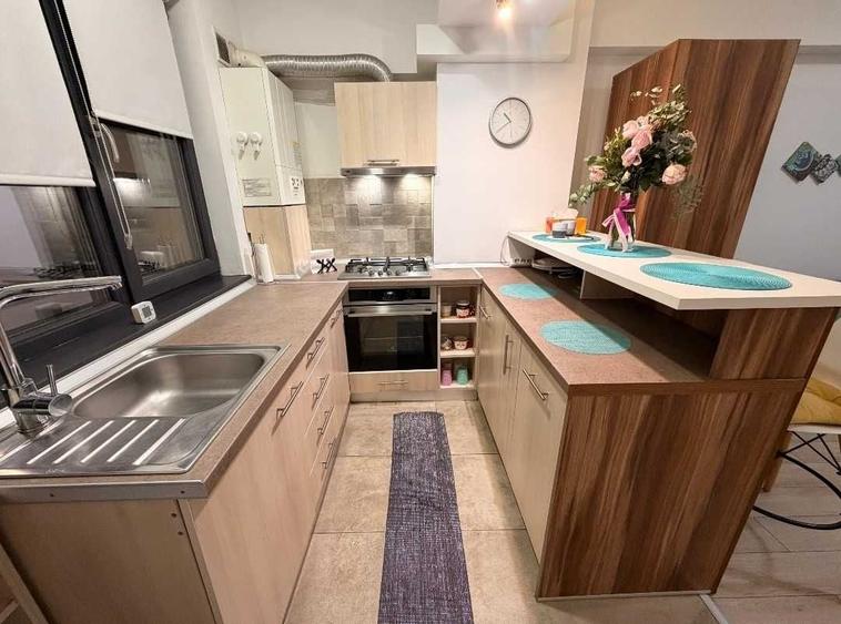 Apartament cu 2 camere decomandat în Politehnica