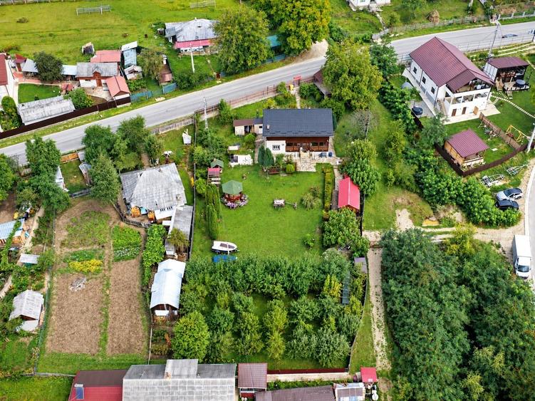 Casă individuală cu 6 camere cu Teren 1907 Mp în Chirițeni