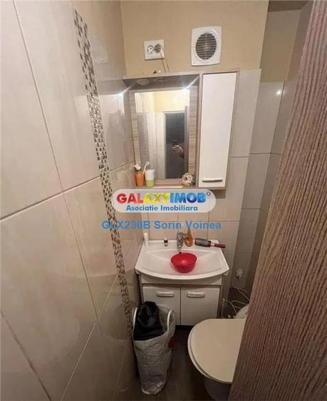 Apartament cu 4 camere semidecomandat, mobilat în Tei