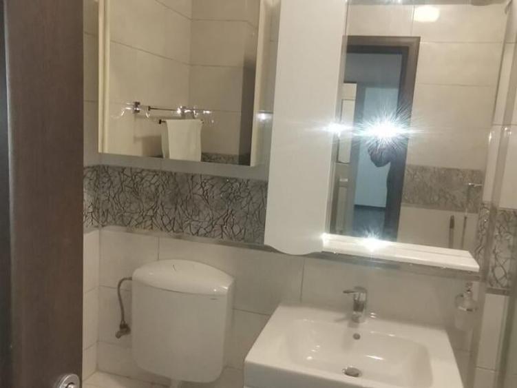Garsonieră decomandată în Decebal