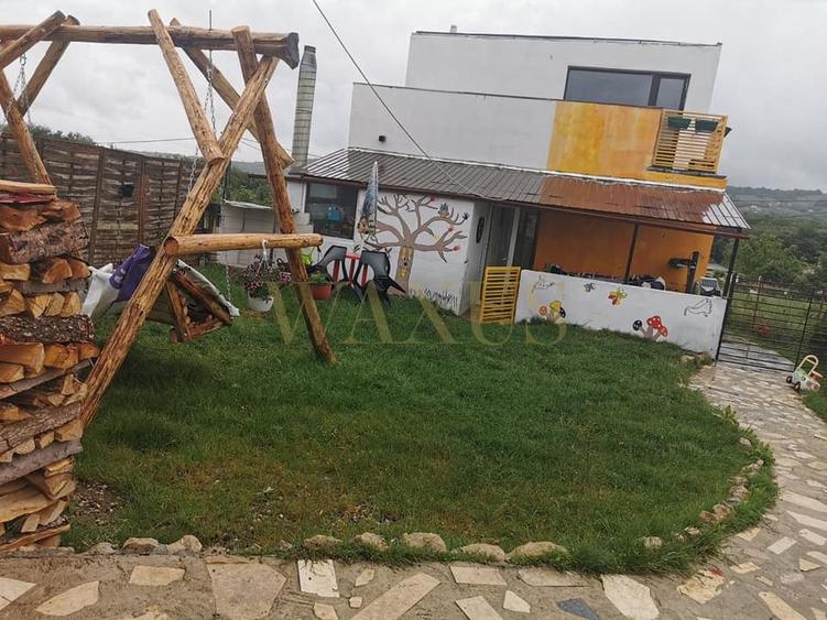 Casă individuală cu 5 camere cu Teren 500 Mp în Sălicea