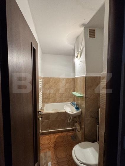 Apartament cu 2 camere semidecomandat, mobilat în Bejan