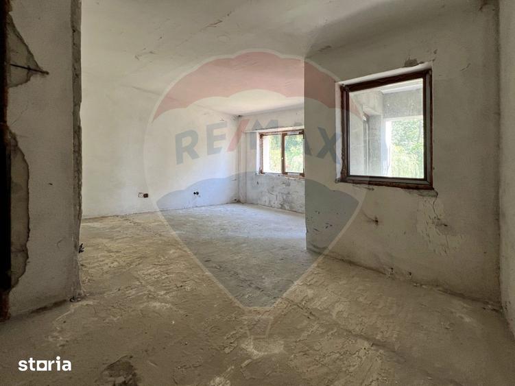 Spațiu comercial, de 2,200 mp, în Ileanda