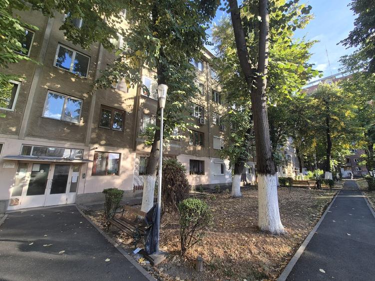Apartament cu 2 camere semidecomandat în Podgoria