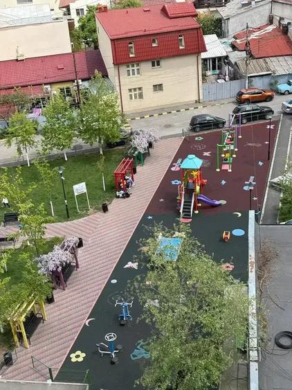 Apartament cu 2 camere semidecomandat, mobilat în Ferentari
