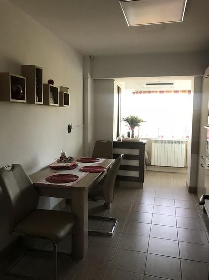 Apartament cu 3 camere decomandat în Nicolae Bălcescu