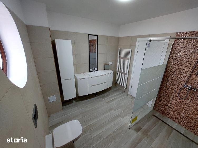 Casă cu 6 camere decomandat cu Teren 719 Mp în Ghencea