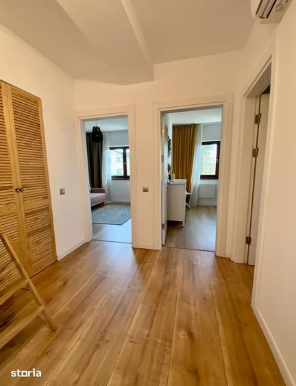 Casă cu 5 camere cu Teren 260 Mp în Corbeanca