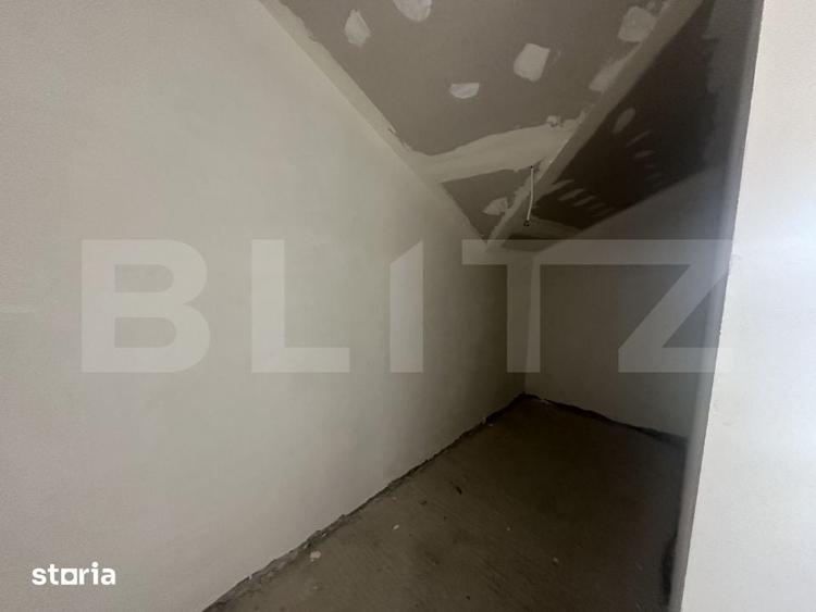 Casă cu 4 camere cu Teren 300 Mp în Lazuri