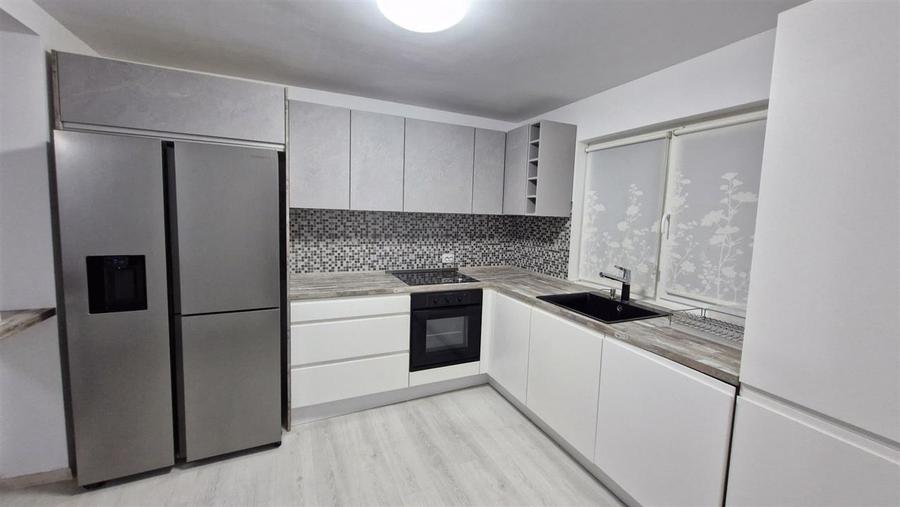 Casă cu 3 camere cu Canalizare în Bucium
