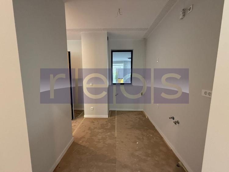 Apartament cu 3 camere în Străulești