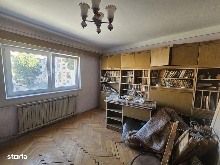 Apartament cu 2 camere decomandat în Carpați 2